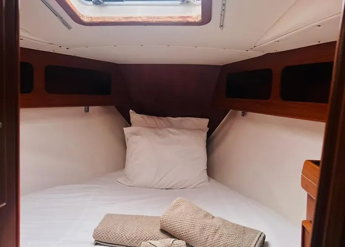 Bateau-hôtel Velero Nadya *